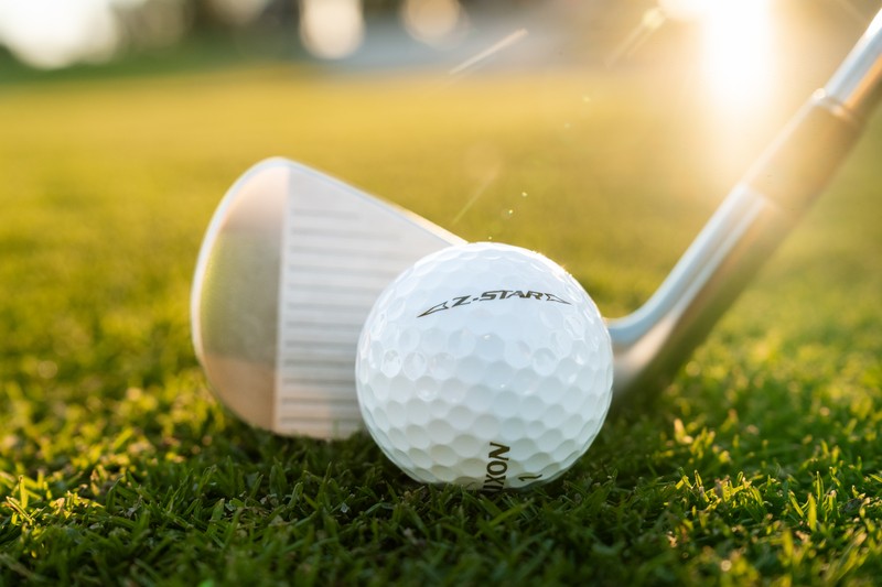 Srixon-pelaaja golfkentällä